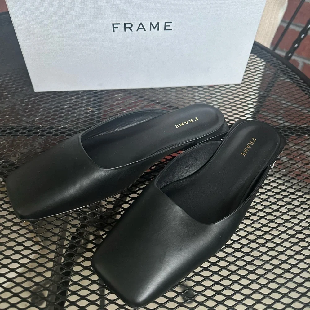 FRAME Le Town Black Leather Mules - Picture 2 of 7